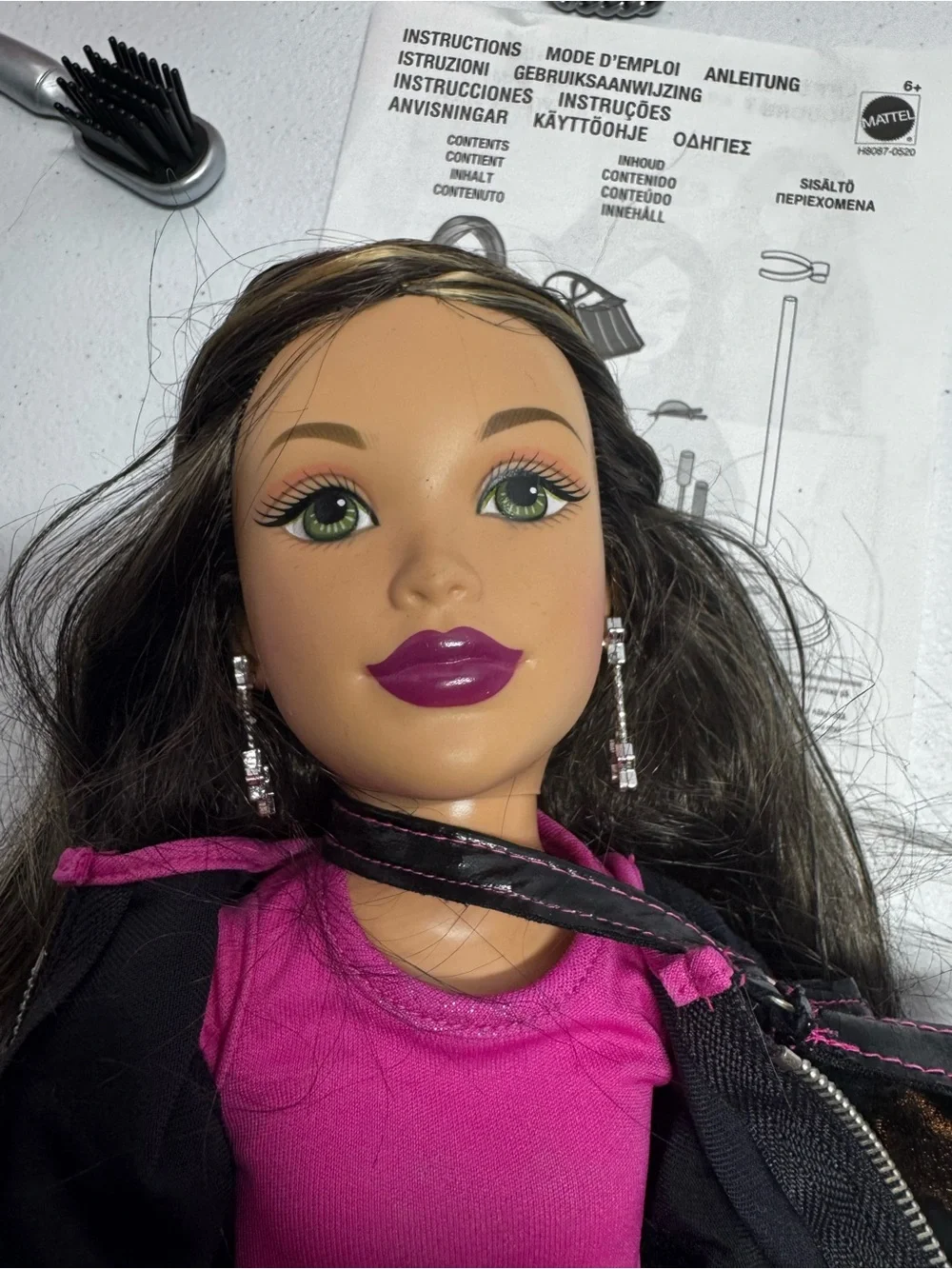 Mattel Teen Trends Kianna Doll with accessories, stand, case